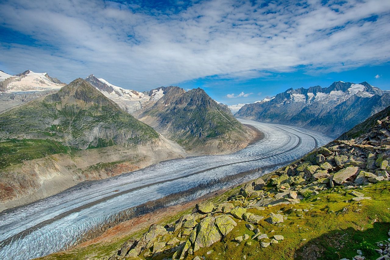 découvrez des paysages à couper le souffle, où la nature révèle sa beauté sous toutes ses formes. explorez des panoramas époustouflants, des montagnes majestueuses aux plages dorées, en passant par des forêts verdoyantes et des champs fleuris. une invitation à la contemplation et à l'évasion.