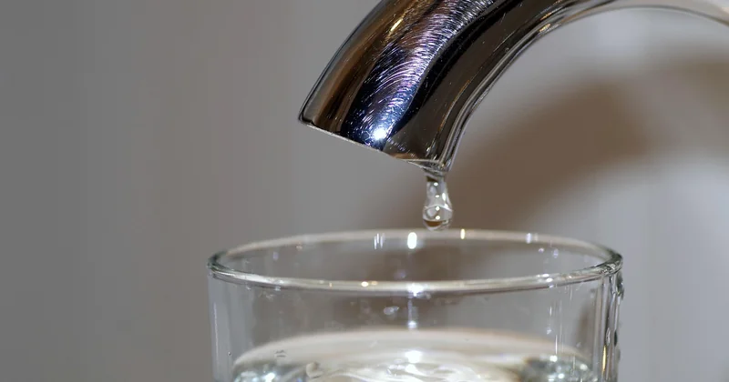 Quels sont 5 gestes pour économiser l'eau ?