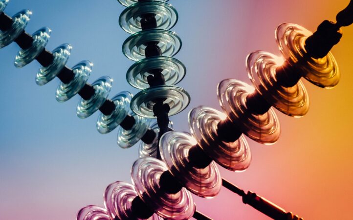 découvrez comment la transition énergétique transforme nos sociétés vers des solutions durables et renouvelables. explorez les enjeux, innovations et impacts sur l'environnement et l'économie.