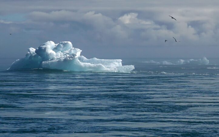 découvrez comment le concept d'ombre climatique influence notre compréhension des enjeux environnementaux actuels. cet article explore les effets invisibles du changement climatique sur notre planète et les solutions possibles pour atténuer ces impacts.