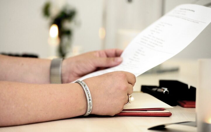 découvrez notre guide complet sur la transition contractuelle, une étape essentielle pour assurer la continuité et la conformité lors du changement de partenaires ou de conditions. apprenez les meilleures pratiques, les enjeux juridiques et comment optimiser ce processus pour votre entreprise.