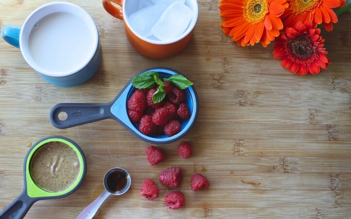 d&eacute;couvrez l'univers des superaliments et boostez votre sant&eacute; avec ces aliments riches en nutriments. apprenez leurs bienfaits, recettes et conseils pour int&eacute;grer les superfoods dans votre alimentation quotidienne.