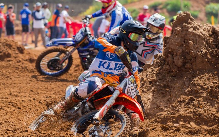 découvrez les défis de la transition énergétique, un enjeu crucial pour un avenir durable. explorez les stratégies, innovations et solutions nécessaires pour surmonter les obstacles liés à la réduction des émissions de carbone et à l'adoption des énergies renouvelables.