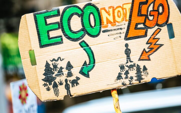 d&eacute;couvrez l'empreinte carbone, un indicateur essentiel de notre impact environnemental. apprenez comment r&eacute;duire vos &eacute;missions de co2 et adopter des pratiques durables pour un avenir plus vert.