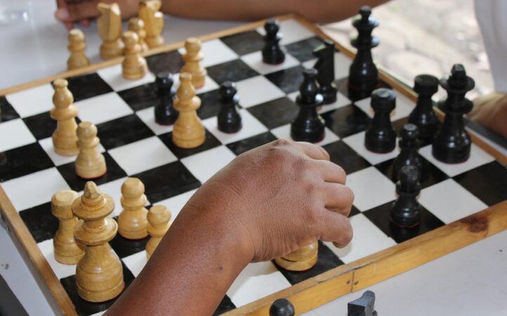 d&eacute;couvrez comment les alliances strat&eacute;giques permettent aux entreprises de maximiser leur potentiel, d'innover ensemble et d'atteindre de nouveaux march&eacute;s. explorez les avantages et les d&eacute;fis de ces collaborations vitales dans le monde des affaires.