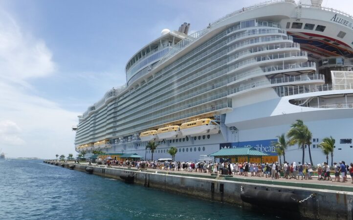 d&eacute;couvrez des croisi&egrave;res inoubliables &agrave; travers les mers et oc&eacute;ans du monde. offrez-vous des vacances plac&eacute;es sous le signe de l'aventure, du confort et de l'&eacute;merveillement, tout en explorant des destinations exotiques et en profitant d'activit&eacute;s vari&eacute;es &agrave; bord.