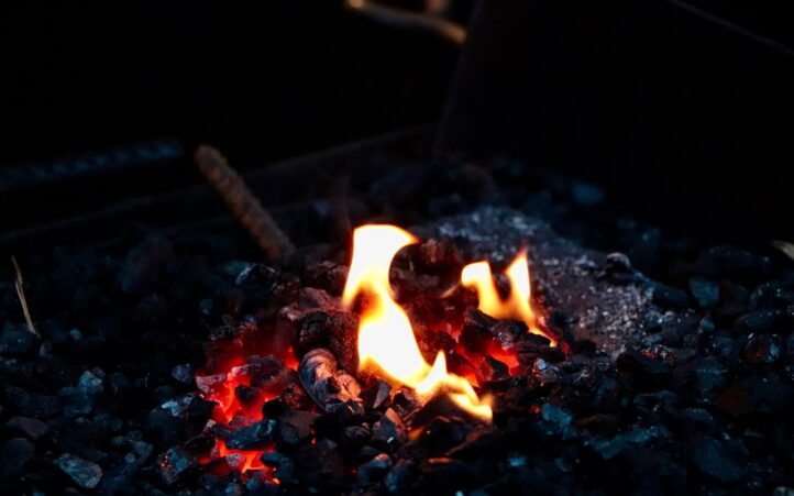 découvrez l'équilibre carbone, un concept essentiel pour comprendre l'impact des activités humaines sur l'environnement. apprenez comment mesurer, réduire et compenser les émissions de co2 afin de préserver notre planète pour les générations futures.