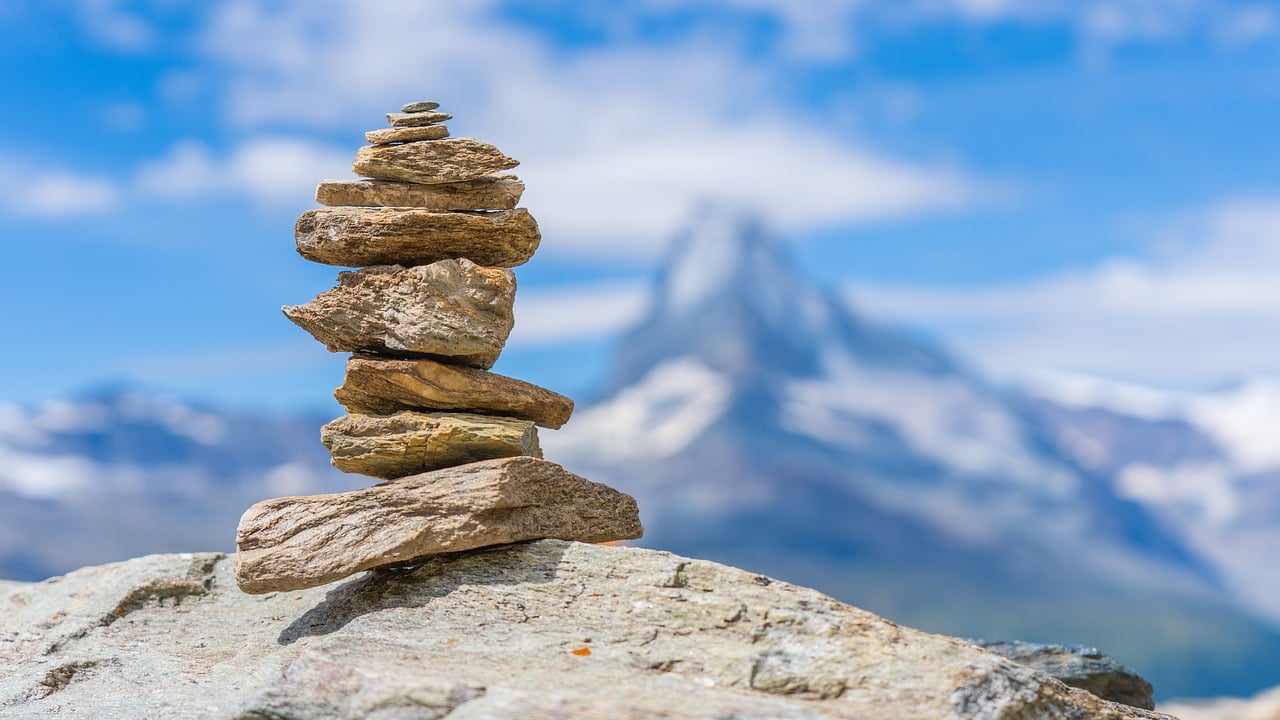 découvrez l'équilibre carbone : un concept clé pour comprendre et réduire l'impact de nos activités sur l'environnement. apprenez comment mesurer et compenser votre empreinte carbone pour un avenir durable.