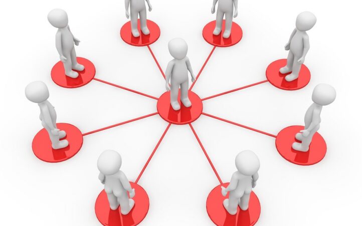 découvrez les enjeux et les bénéfices de la collaboration internationale. explorez comment travailler ensemble au-delà des frontières peut favoriser l'innovation, la diversité culturelle et le développement durable.