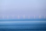 découvrez l'énergie océanique, une source renouvelable puissante et durable qui exploite les vagues, les marées et la chaleur des océans pour produire de l'électricité. explorez les innovations et les opportunités offertes par cette technologie prometteuse pour un avenir énergétique plus vert.