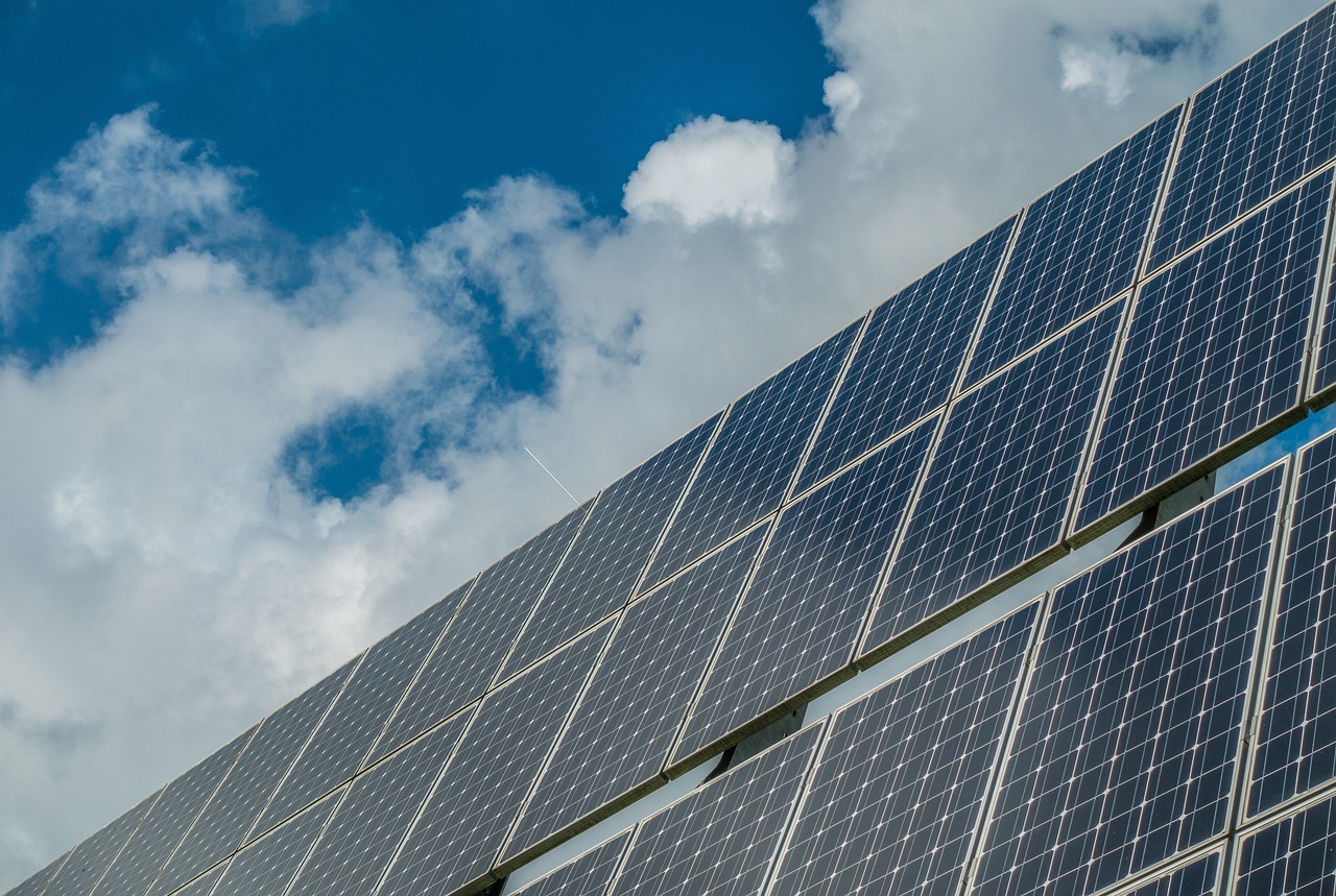 découvrez les systèmes énergétiques : des solutions innovantes pour une transition énergétique durable et efficace, alliant technologies renouvelables et gestion optimale des ressources.