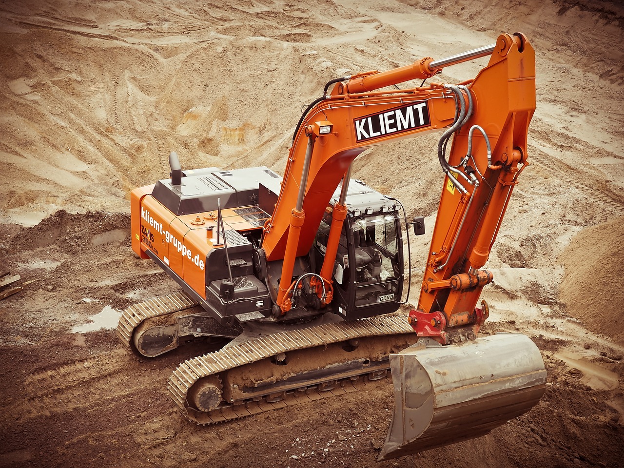 découvrez les principes de la construction durable : des matériaux écologiques aux pratiques innovantes, apprenez comment réduire l'impact environnemental tout en créant des espaces fonctionnels et esthétiques pour un avenir meilleur.