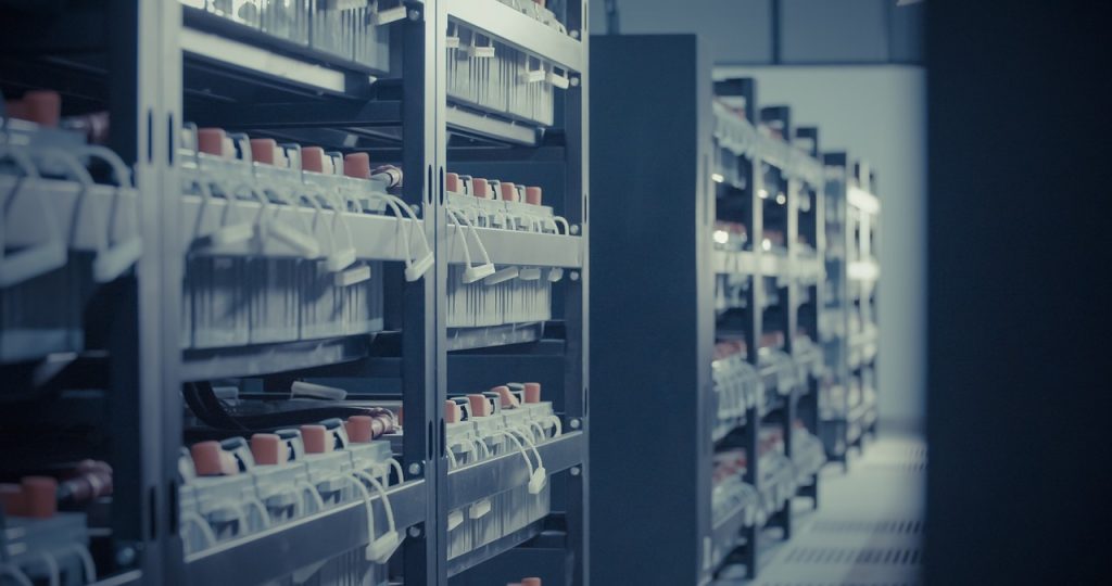 d&eacute;couvrez l'importance des data centers dans le stockage et la gestion des donn&eacute;es num&eacute;riques. explorez leurs infrastructures, leur r&ocirc;le cl&eacute; dans la connectivit&eacute; globale et les innovations technologiques qui les rendent essentiels pour les entreprises d'aujourd'hui.
