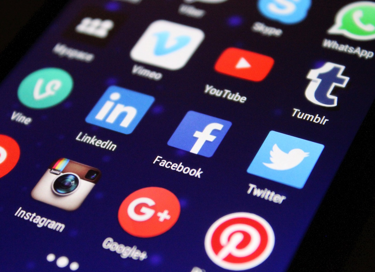découvrez l'importance des interactions sociales dans notre vie quotidienne. apprenez comment elles influencent notre bien-être, notre bonheur et notre développement personnel, ainsi que des conseils pratiques pour améliorer vos relations avec les autres.