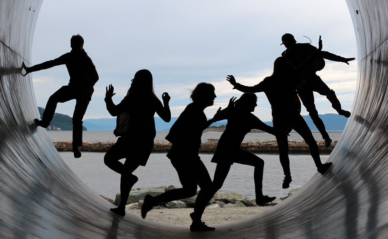 découvrez comment les communautés résilientes s'adaptent aux défis contemporains, favorisent la solidarité et construisent un avenir durable. explorez des initiatives inspirantes et des solutions innovantes qui renforcent le tissu social tout en préservant l'environnement.