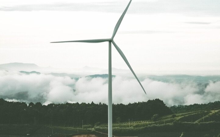 découvrez tout sur l'énergie : les différentes sources, les innovations technologiques, l'impact environnemental et comment optimiser votre consommation. plongez dans le monde passionnant de l'énergie durable et de l'efficacité énergétique.