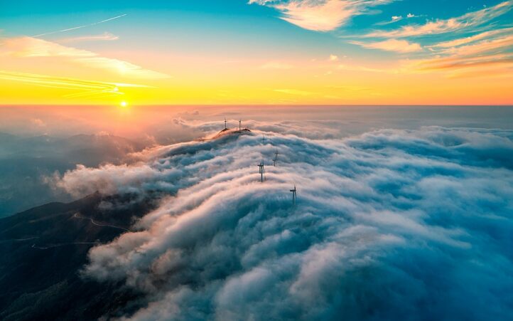 découvrez tout sur les énergies renouvelables : définition, avantages, technologies et impact sur l'environnement. informez-vous sur les solutions durables pour un futur énergétique responsable.