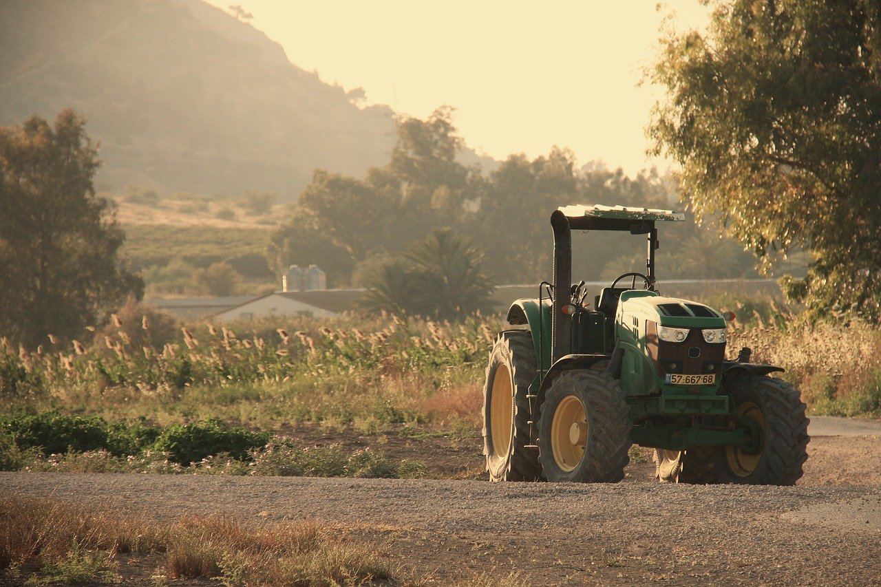découvrez le métier de farmer : son rôle, ses responsabilités et son importance dans la production agricole durable en france. informations et conseils pour mieux comprendre l’univers des agriculteurs.