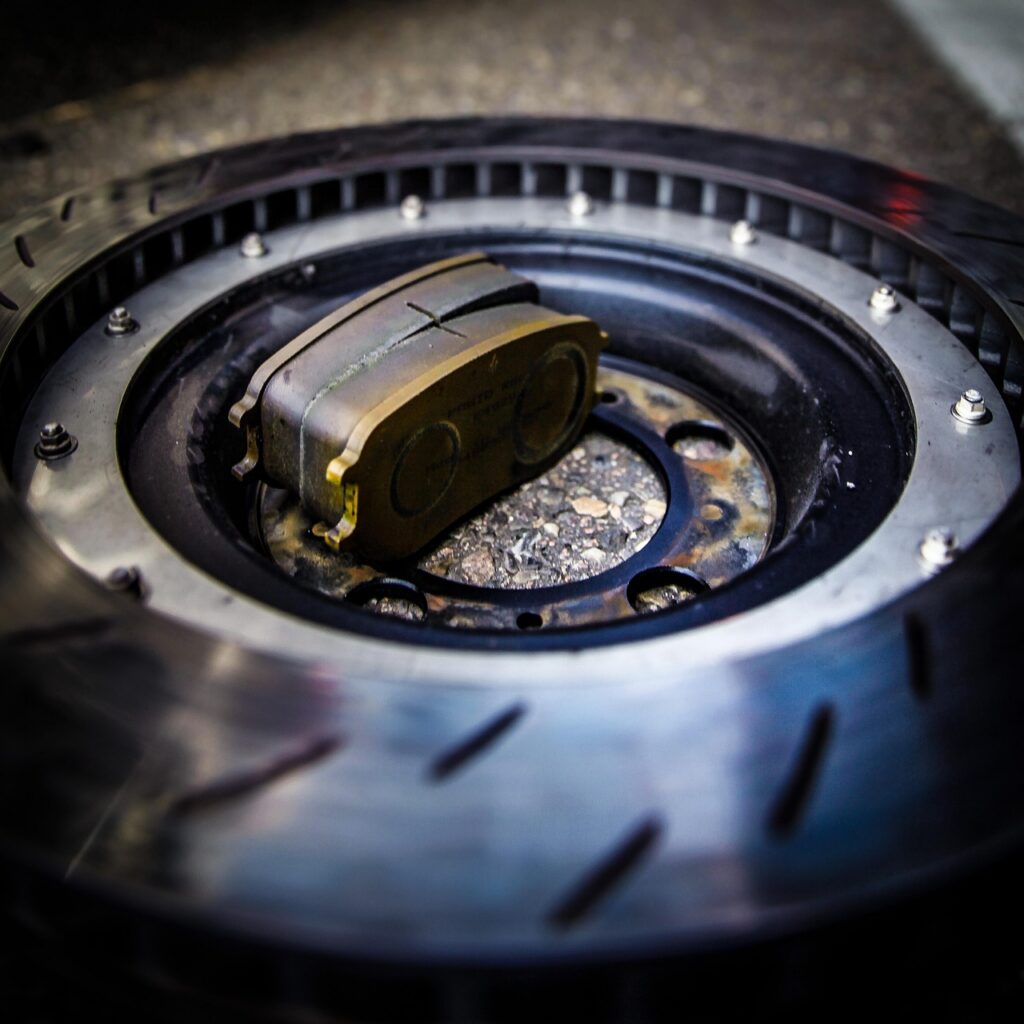 découvrez tout sur le carbone : définition, propriétés, utilisations et rôle clé dans la nature et l’industrie. comprenez ses impacts environnementaux et ses applications innovantes.