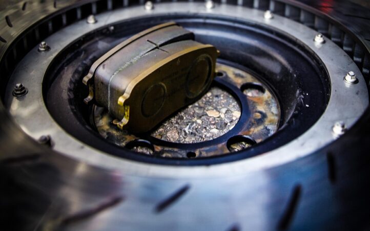 d&eacute;couvrez tout sur le carbone : d&eacute;finition, propri&eacute;t&eacute;s, utilisations et r&ocirc;le cl&eacute; dans la nature et l&rsquo;industrie. comprenez ses impacts environnementaux et ses applications innovantes.