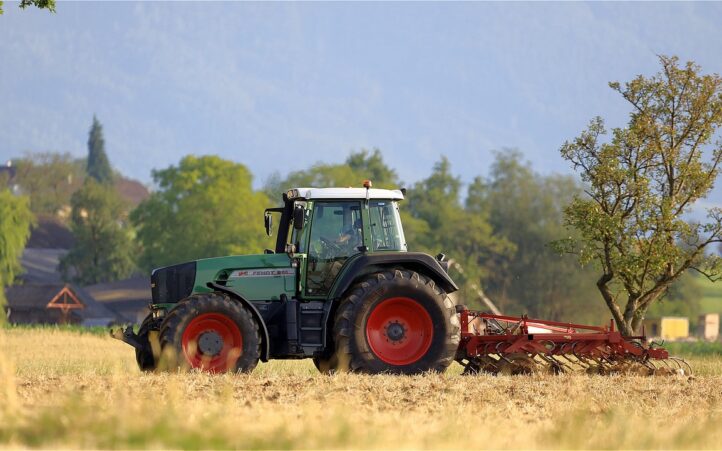 découvrez les stratégies et solutions innovantes pour la décarbonation agricole, visant à réduire l'empreinte carbone tout en assurant une production durable et respectueuse de l'environnement.