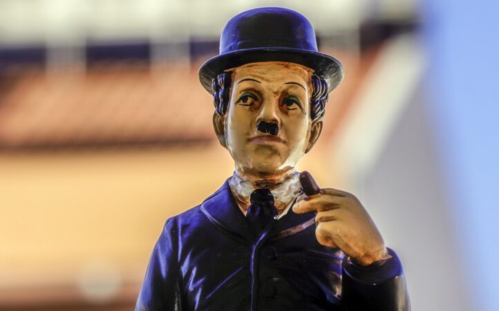 découvrez l'univers captivant du théâtre : pièces, acteurs, mises en scène et événements culturels pour tous les passionnés de spectacle vivant.